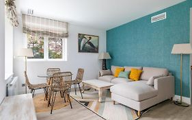 Homeabout Rios Rosas Apartment